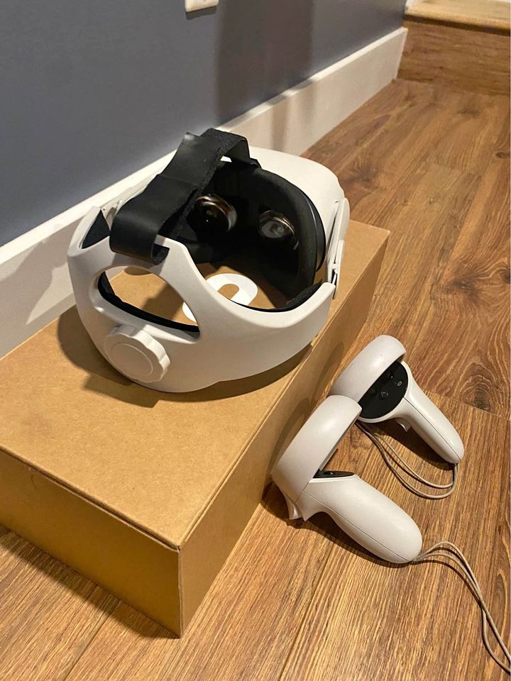 Oculus quest two with battery strap.