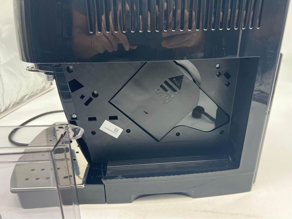 De’Longhi Magnifica S, Automatic Bean to Cup Coffee Machine, Espresso and Cappuccino Maker