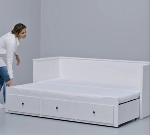 HEMNES Daybed frame with 3 drawers，with mattress(LIMITED QUANTITIES WHILE SUPPLIES LAST)