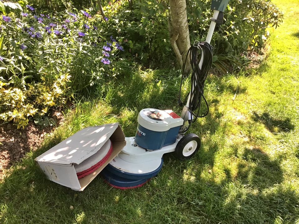 Victor floor polisher