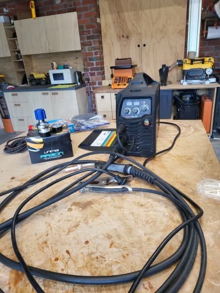 UNIMIG KUMJRRW205SSMIG Razorweld 205 Smart Set MIG/TIG/MMA Inverter Welder