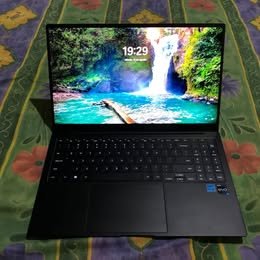 Samsung 15.6” Galaxy Book2 Pro Laptop Computer, i7  16GB  512GB, 12th Gen Intel Core Processor